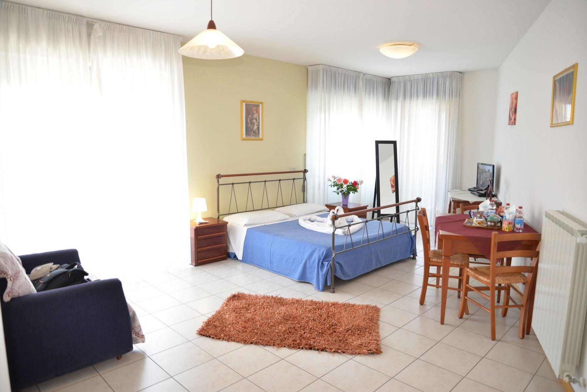 Residence Le Corniole Arezzo Exterior photo